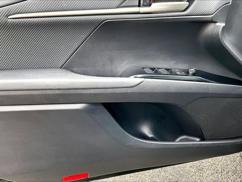 Used 2025 Toyota Camry SE FWD image 21