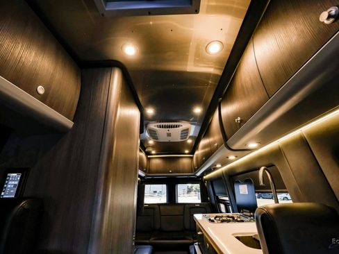 Used 2022 Mercedes-Benz Sprinter 3500 image 92