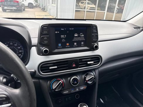 Used 2021 Hyundai Kona SE FWD image 20