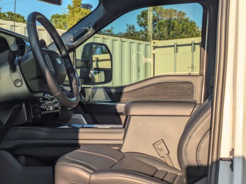 New 2026 Ford F250 Platinum w/ Tremor Off-Road Package AWD/4WD image 70