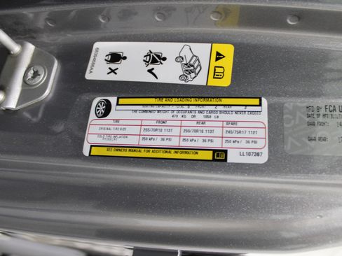 Used 2020 Jeep Gladiator Overland image 44