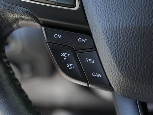 Used 2017 Ford Focus SE FWD image 46