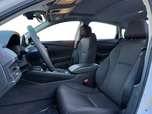 Used 2025 Honda Accord SE image 9