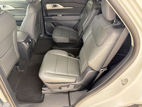 New 2026 Ford Explorer Active w/ Active Comfort Package RWD image 14