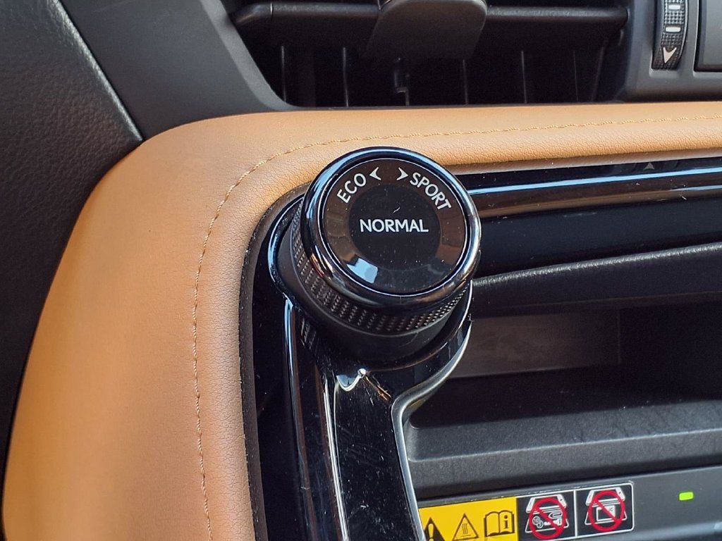 Used 2024 Lexus NX 350h AWD image 31