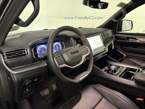 New 2026 Jeep Grand Wagoneer Limited w/ Premium Group II AWD/4WD image 11