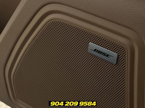 Used 2018 Porsche Macan AWD/4WD image 21