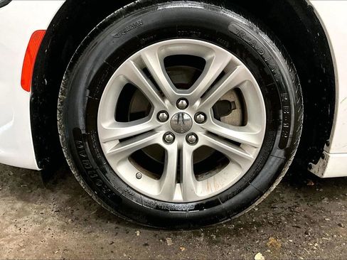 Used 2023 Dodge Charger SXT image 8