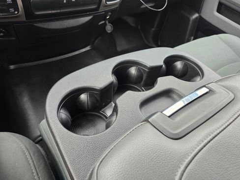 Used 2017 RAM 1500 Classic SLT image 33