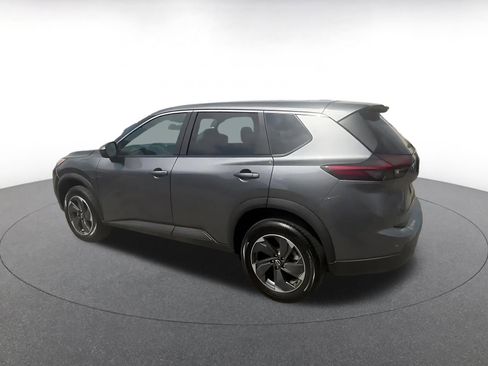Used 2025 Nissan Rogue SV image 15