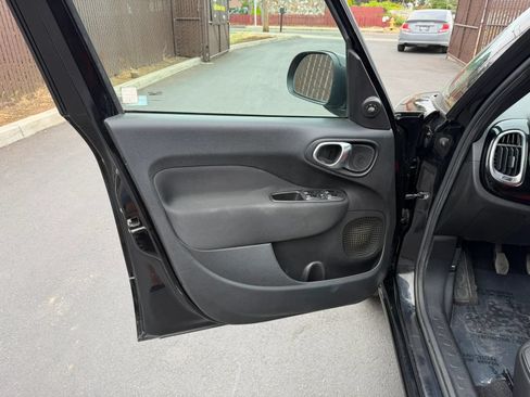 Used 2014 FIAT 500L Pop FWD image 9