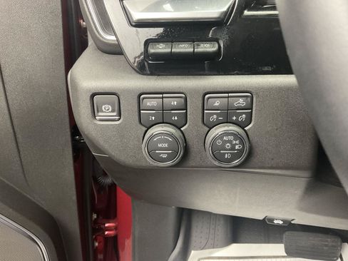 Certified 2025 Chevrolet Silverado 1500 High Country w/ High Country Premium Package AWD/4WD image 13