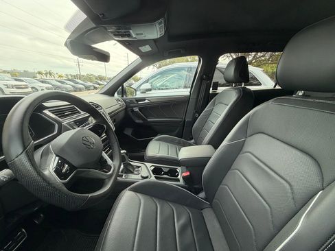 Used 2024 Volkswagen Tiguan SEL R-Line image 7