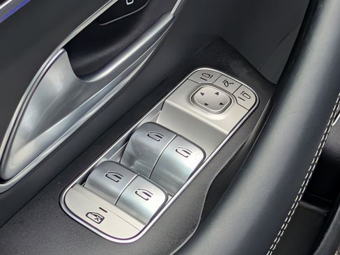 Used 2023 Mercedes-Benz GLE 53 AMG 4MATIC image 25