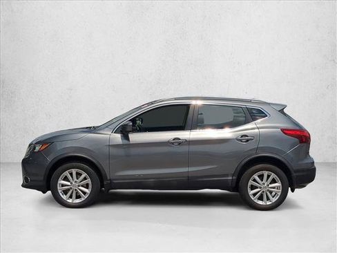 Used 2018 Nissan Rogue Sport SV w/ SV Technology Package AWD/4WD image 9