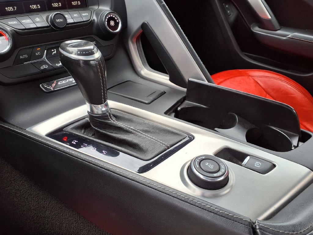 Certified 2016 Chevrolet Corvette Stingray Convertible w/ Carbon Flash Badge Package RWD image 9