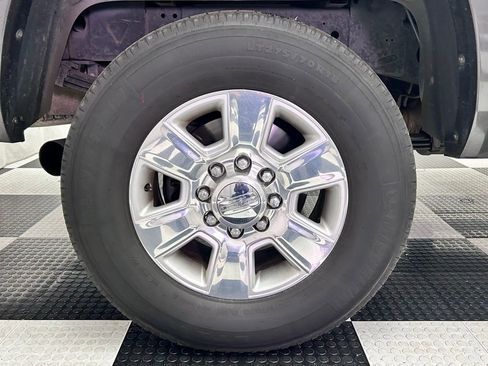 Used 2017 RAM 3500 Laramie Longhorn w/ Snow Chief Group AWD/4WD image 11