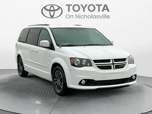 Used 2017 Dodge Grand Caravan GT image 8