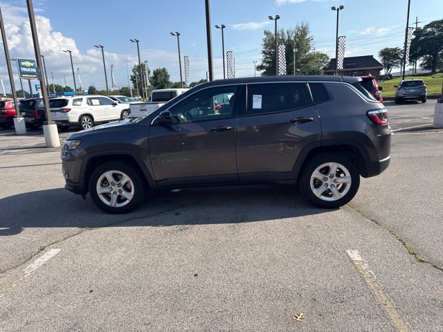 Used 2023 Jeep Compass Sport AWD/4WD image 9