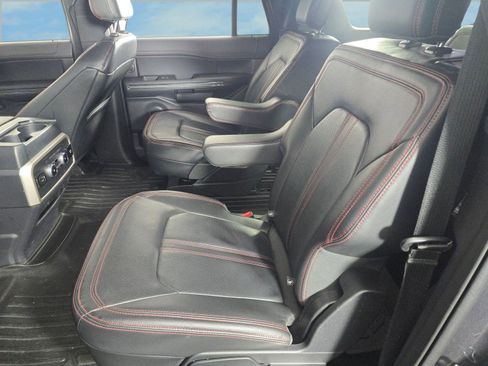 Used 2022 Ford Expedition Max Limited image 11