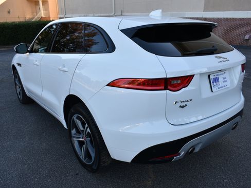 Used 2018 Jaguar F-PACE S image 8