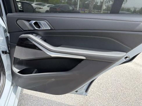 Used 2024 BMW X7 M60i AWD/4WD image 19