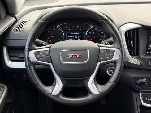 Used 2024 GMC Terrain SLE w/ Driver Convenience Package image 15