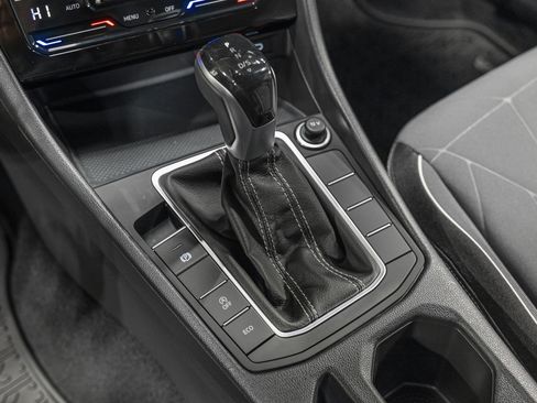 Used 2025 Volkswagen Jetta Sport image 23