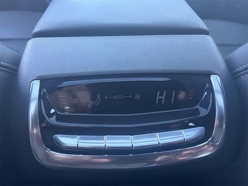 Certified 2024 Cadillac XT6 Sport w/ Platinum Package image 20