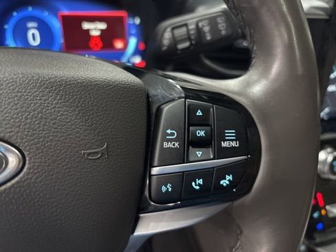 Used 2022 Ford Explorer Platinum w/ Equipment Group 601A image 27