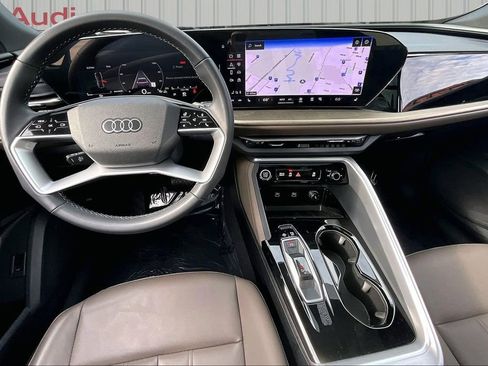 Used 2025 Audi Q5 Premium w/ Convenience Package AWD/4WD image 7