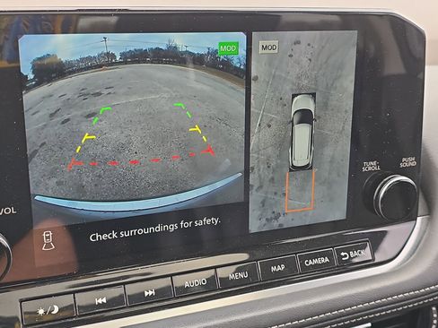 Used 2022 Nissan Rogue Platinum w/ Head-Up Display Package image 17