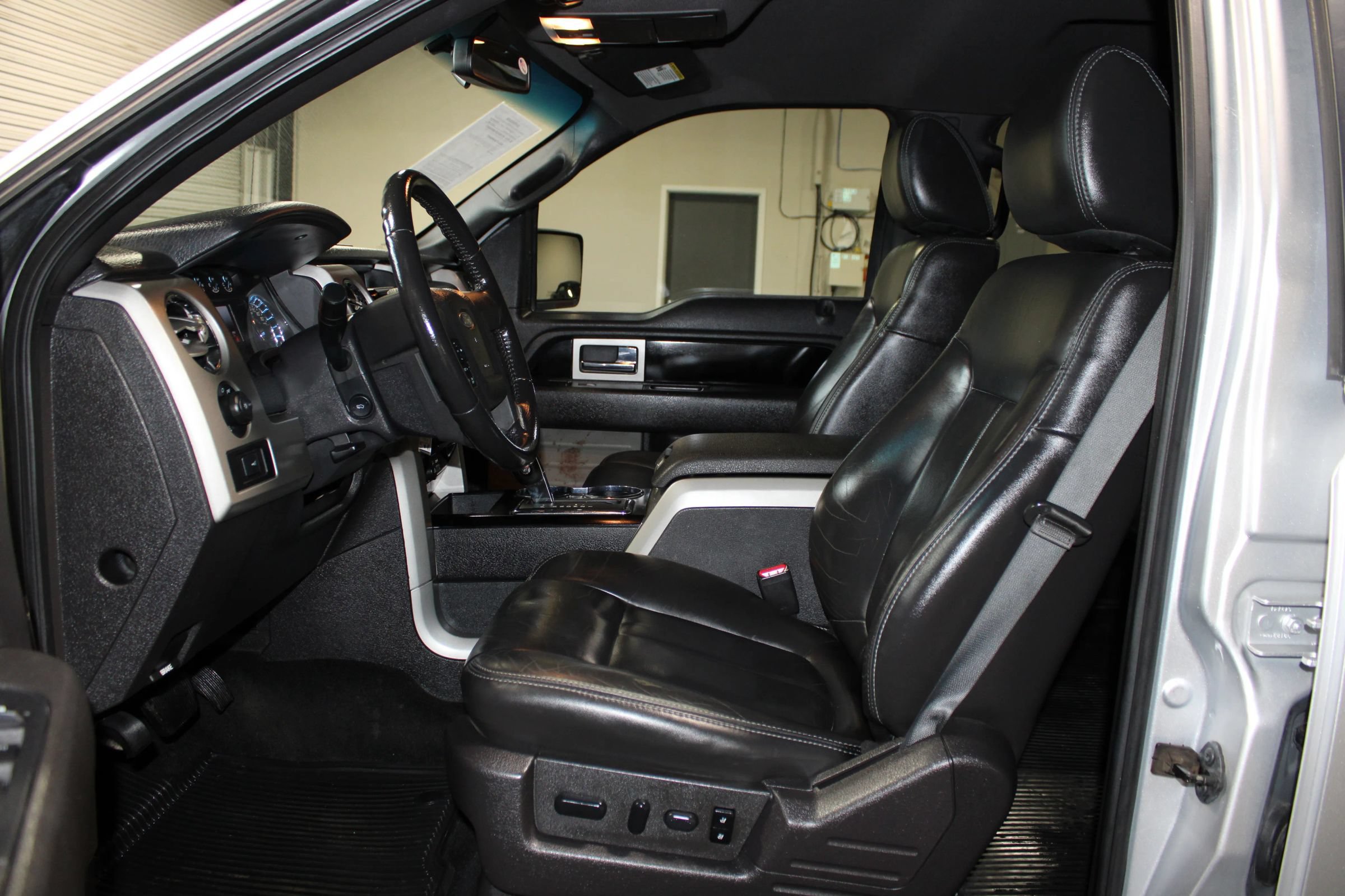 Used 2011 Ford F150 FX4 w/ FX Luxury Pkg AWD/4WD image 9