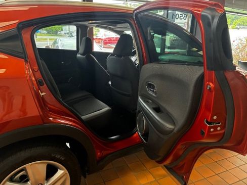 Used 2019 Honda HR-V EX image 30