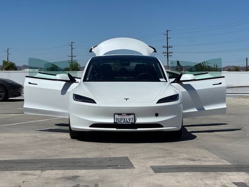 Used 2024 Tesla Model 3 Standard Range RWD image 27