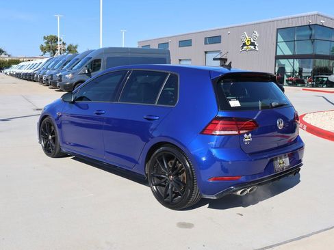 Used 2019 Volkswagen Golf 4-Door image 3