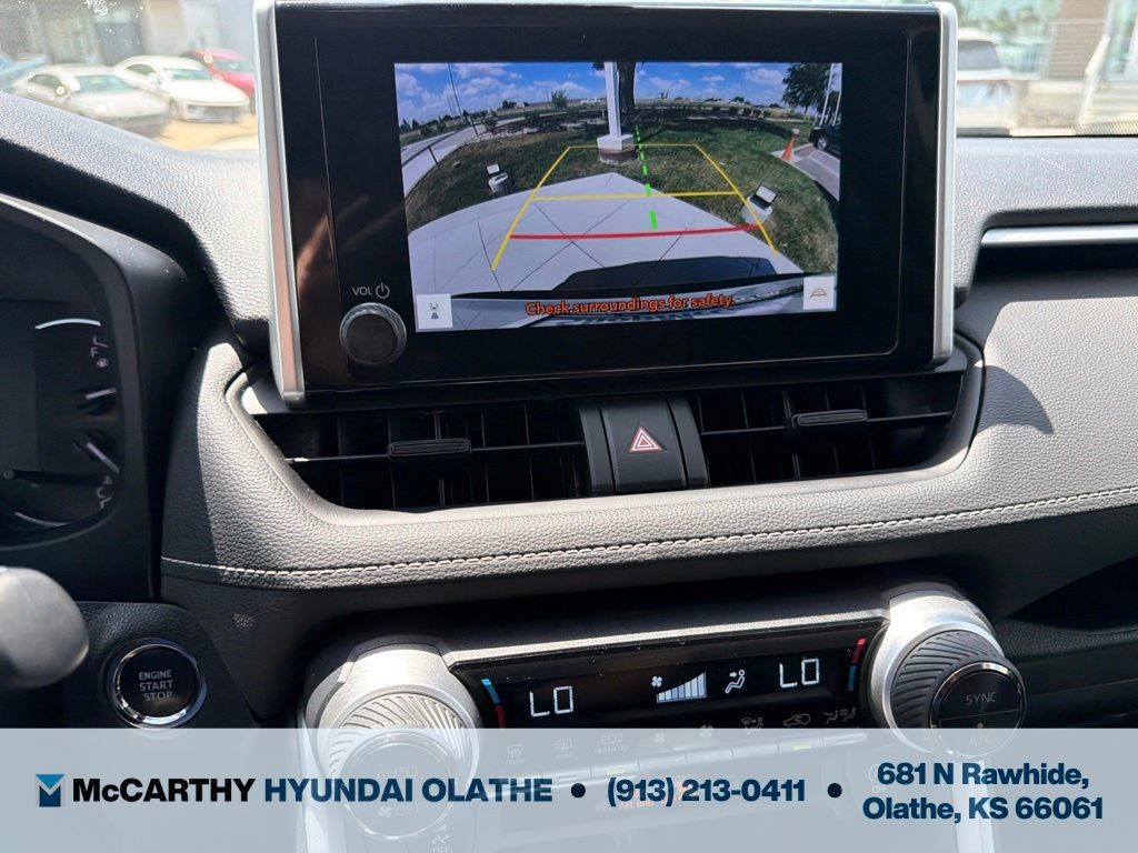 Used 2024 Toyota RAV4 XLE FWD image 9