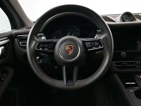 Used 2022 Porsche Macan image 13