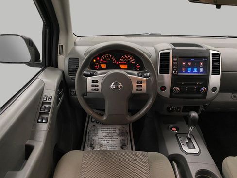 Used 2021 Nissan Frontier SV w/ SV Utility Package AWD/4WD image 14