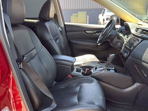 Used 2018 Nissan Rogue SL FWD image 12