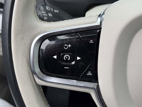 Certified 2024 Volvo XC90 B5 Core w/ Protection Package Premier image 19