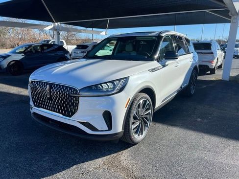 New 2026 Lincoln Aviator Reserve w/ Luxury Package image 3