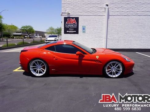 Used 2014 Ferrari California RWD image 49