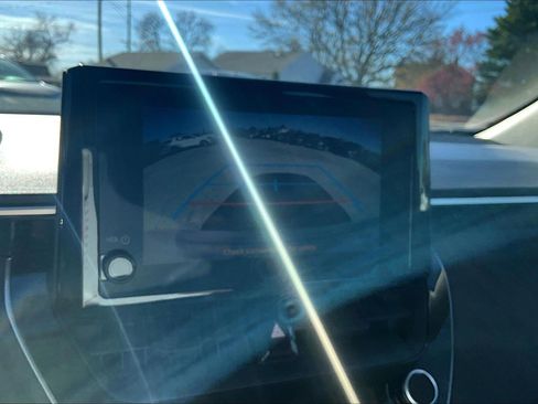 Used 2024 Toyota Corolla LE image 29