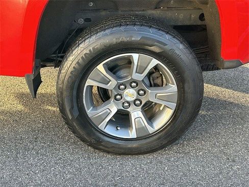 Used 2015 Chevrolet Colorado Z71 image 11