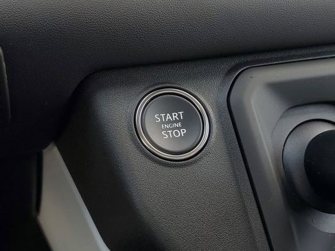 Used 2025 Land Rover Defender 130 X-Dynamic SE image 20