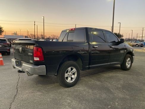 Used 2015 RAM 1500 Classic SLT w/ SLT Plus D￩cor Group image 5