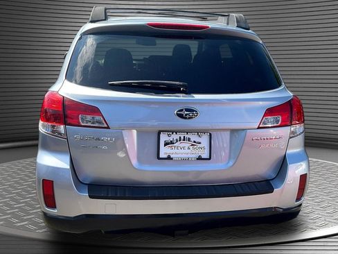 Used 2013 Subaru Outback 2.5i Premium AWD/4WD image 5