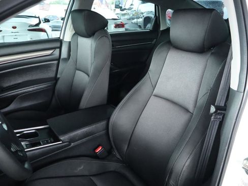 Used 2019 Honda Accord LX image 13