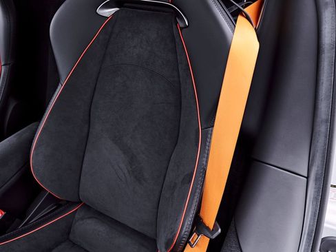 Used 2023 McLaren Artura RWD image 59